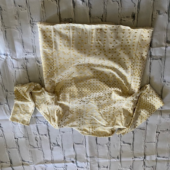 Cream cardigan with gold accent - Picture 3 of 3